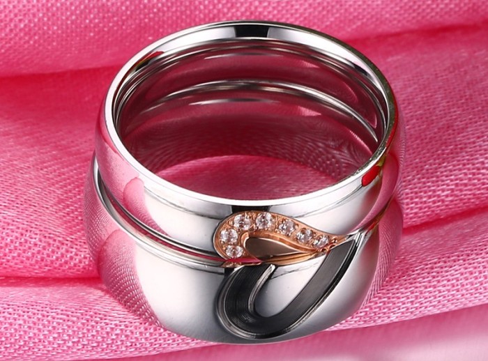 Wholesale Fashion Stainless Steel Heart Wedding Ring for Sale