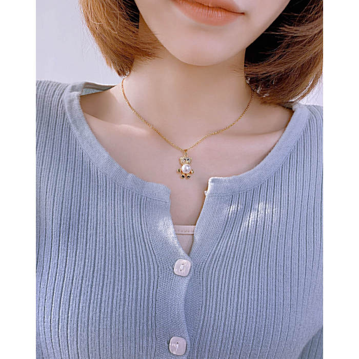 Wholesale Brass Women Bear Pendant Necklace