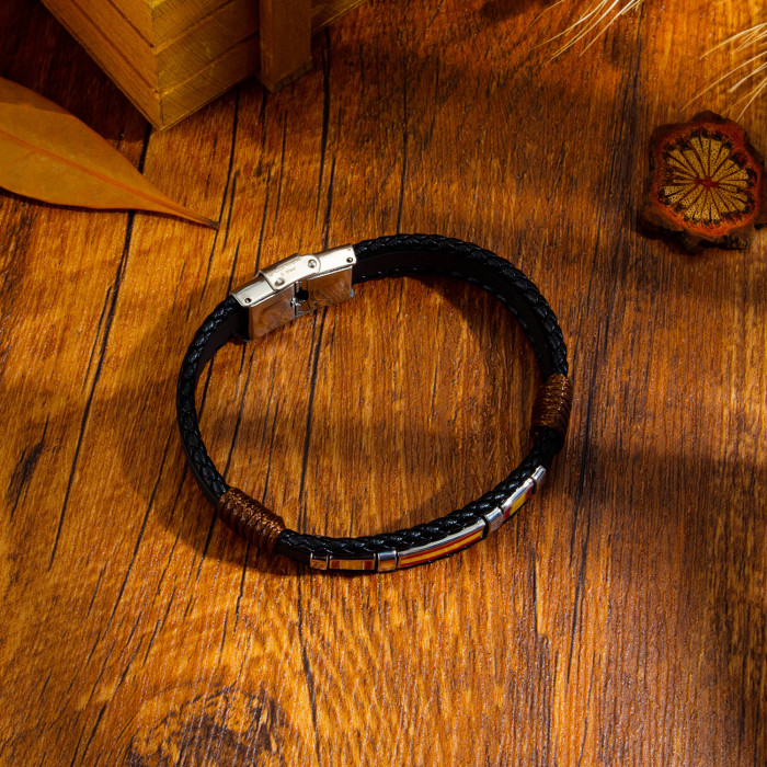 Whosale Unisex Leather Braided Bracelet with Steel Clasp and Charm