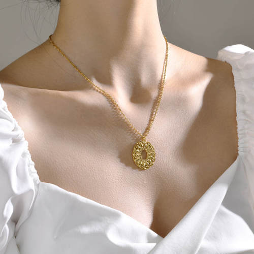 Wholesale Stainless Steel Braided Floral Oval Pendant