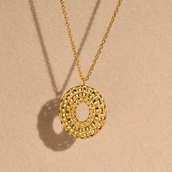 Wholesale Stainless Steel Braided Floral Oval Pendant