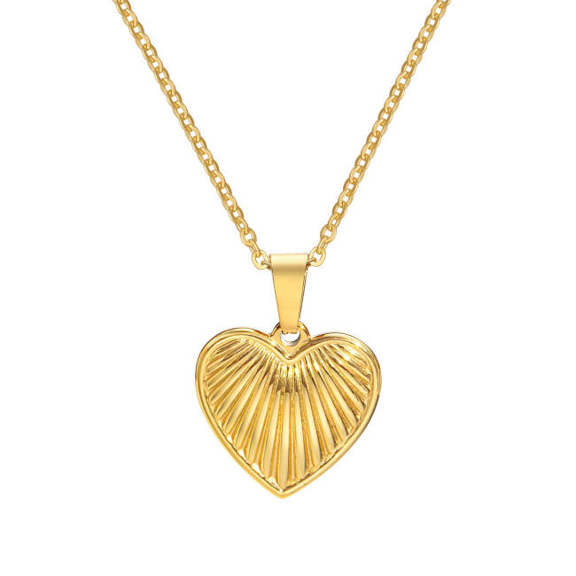 Wholesale Stainless Steel Women Heart Pendant