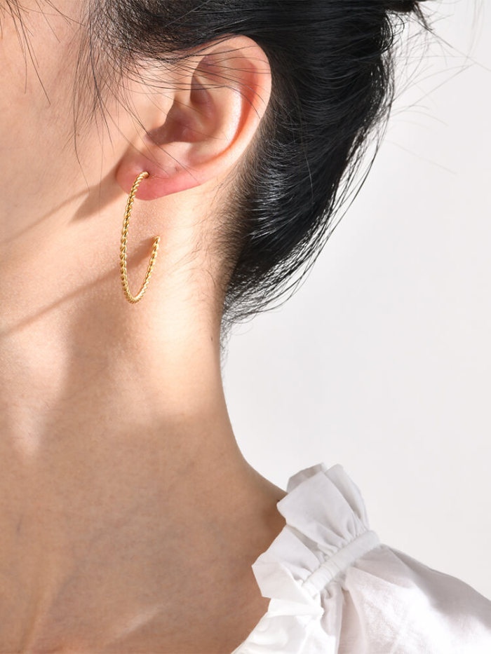 Wholesale Stainless Steel Women C Earring