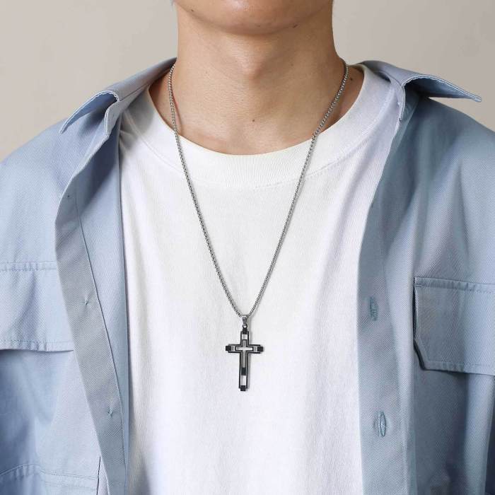 Wholesale Stainless Steel Hollow Cross Pendant