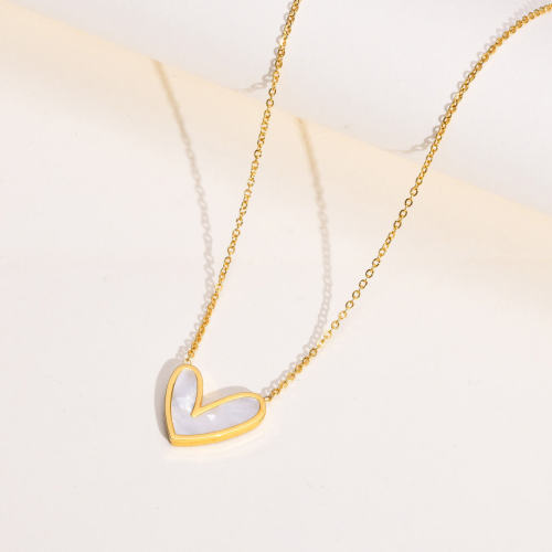 Wholesale Stainless Steel Women Heart Necklace