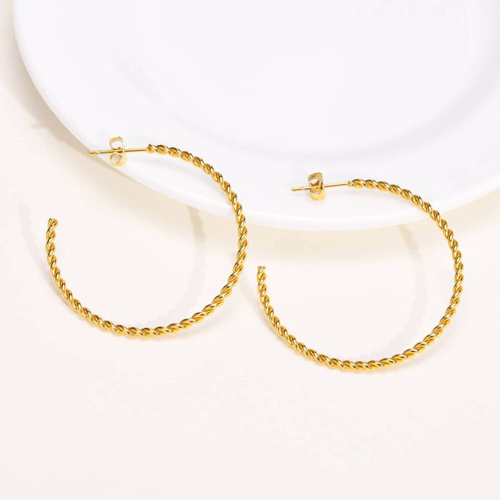 Wholesale Stainless Steel Women C Earring