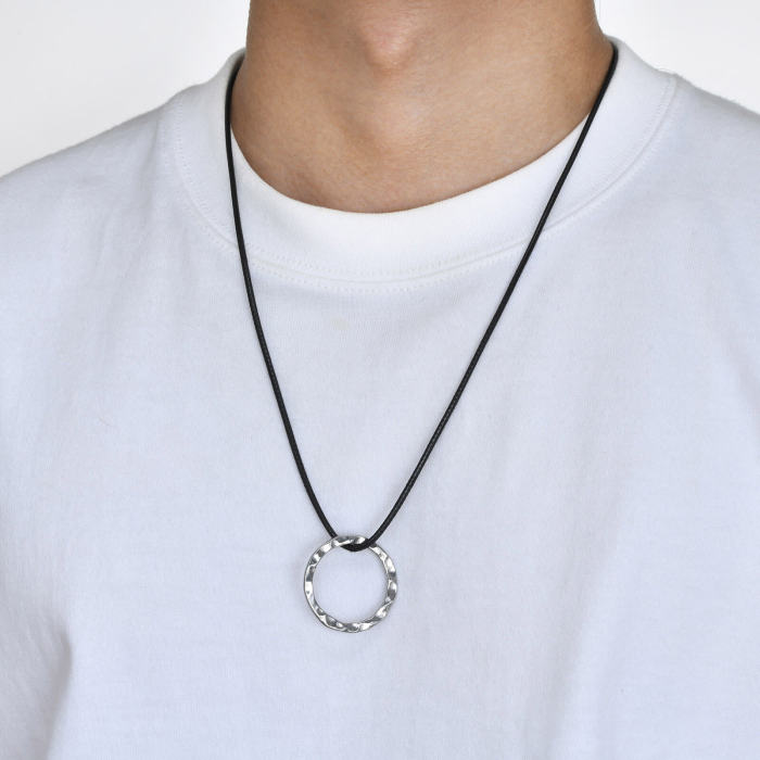 Wholesale Stainless Steel Hammered Circle Pendant