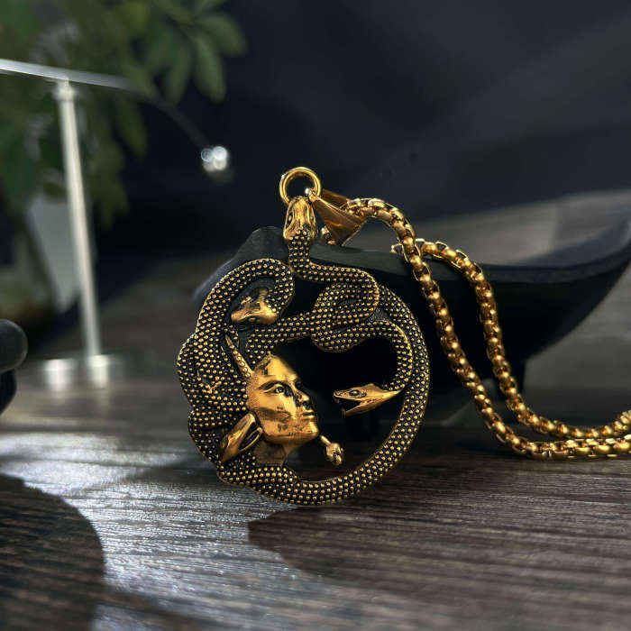 Wholesale Stainless Steel Medusa Pendant