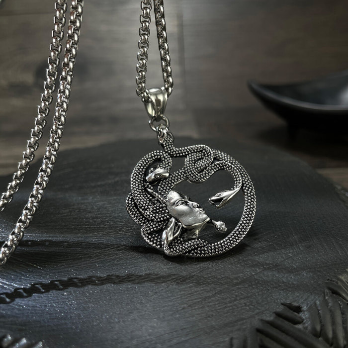 Wholesale Stainless Steel Medusa Pendant