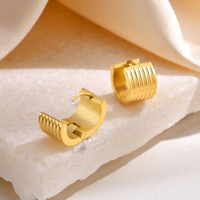 Wholesale Stainless Steel Women Huggie Earrings