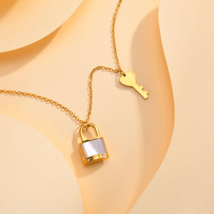 Wholesale Stainless Steel Lock Key Necklace