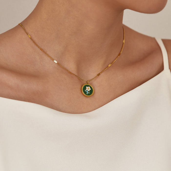 Wholesale Stainless Steel Flower Pendant Necklace