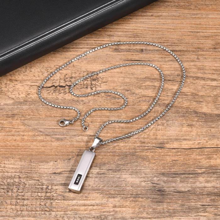 Wholesale Stainless Steel Vertical Zircon Pendant