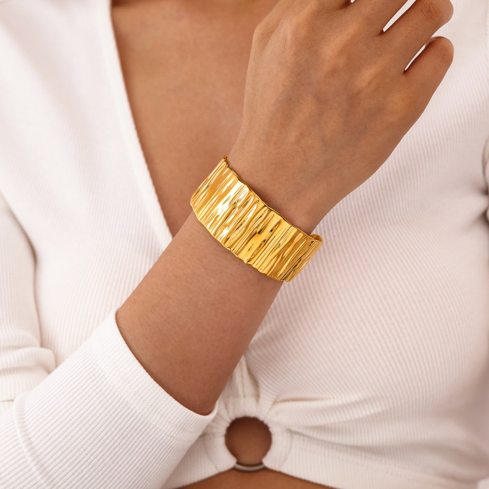 Wholesale Stainless Steel Women's Open Bangle