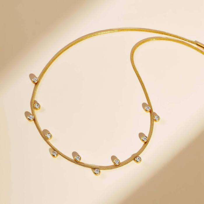 Wholesale Stainless Steel White Zirconia Necklace