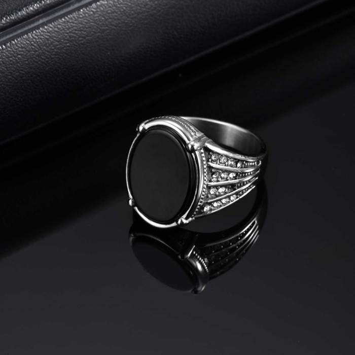 Wholesale Stainless Steel Round Stone Signet Ring