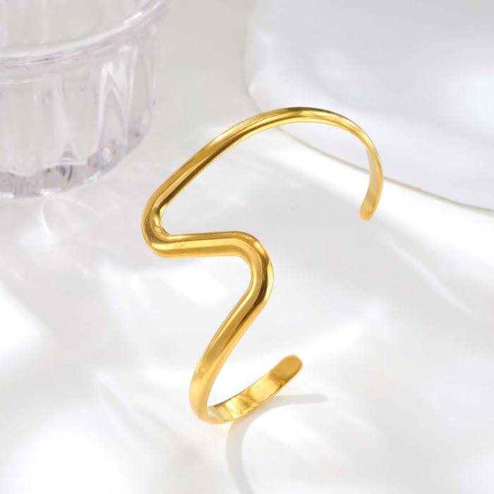 Wholesale Stainless Steel Ladies Fashion Bangle