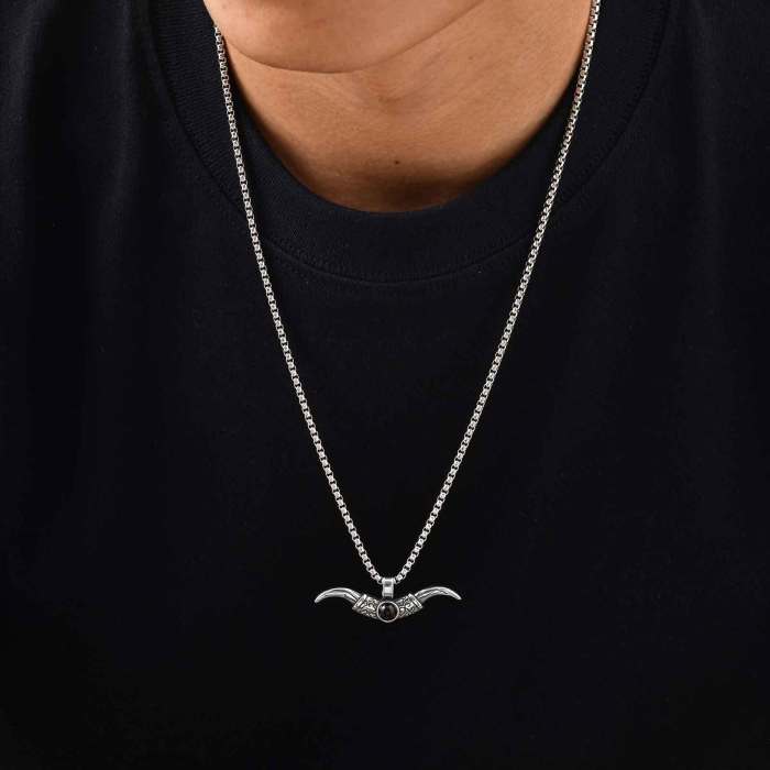 Wholesale Stainless Steel Men's Bullhorn Necklace