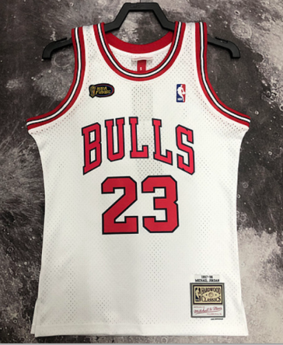 #23 Jordan Bulls 1997-98 M&N jersey white with The trophy (heat pressed)