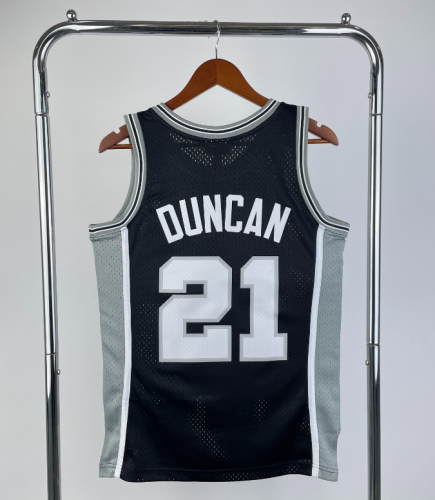 #21 Duncan Spurs M&N jersey black (heat pressed)