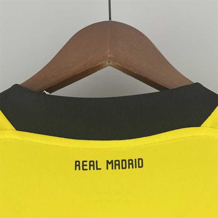 Retro Jersey 2011-2012 Real Madrid  goalkeeper yellow Away Soccer Jersey