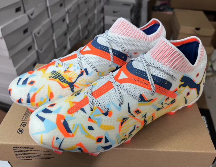 Kids soccer boots 39-45 shoes