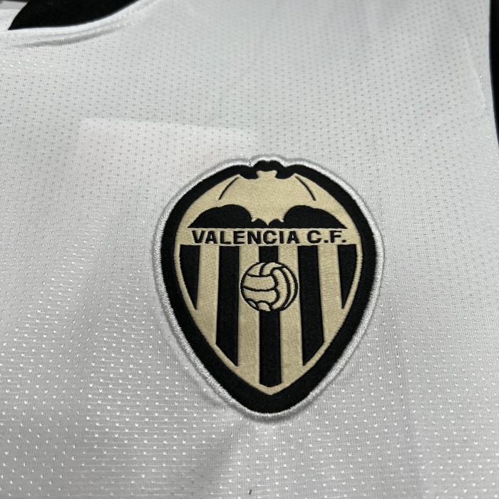 24-25 camiseta de futbol local del Valencia