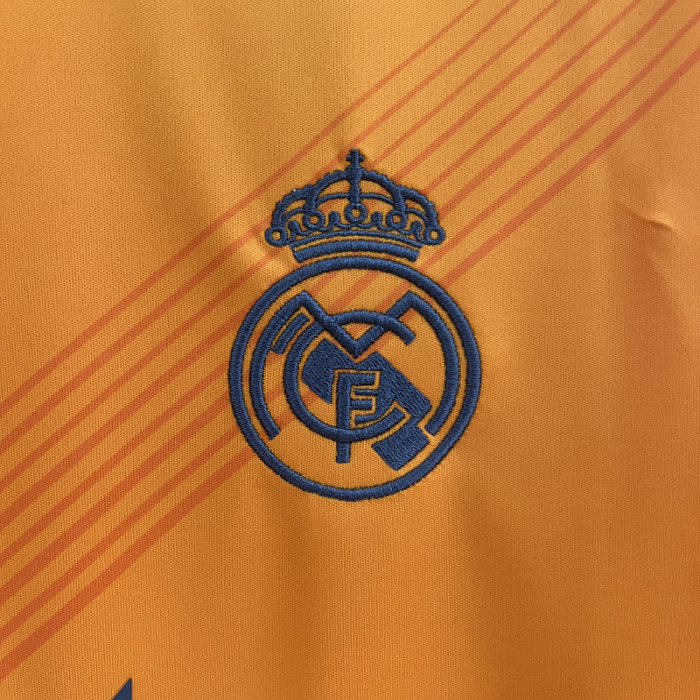 24-25 Real Madrid visitante naranja
