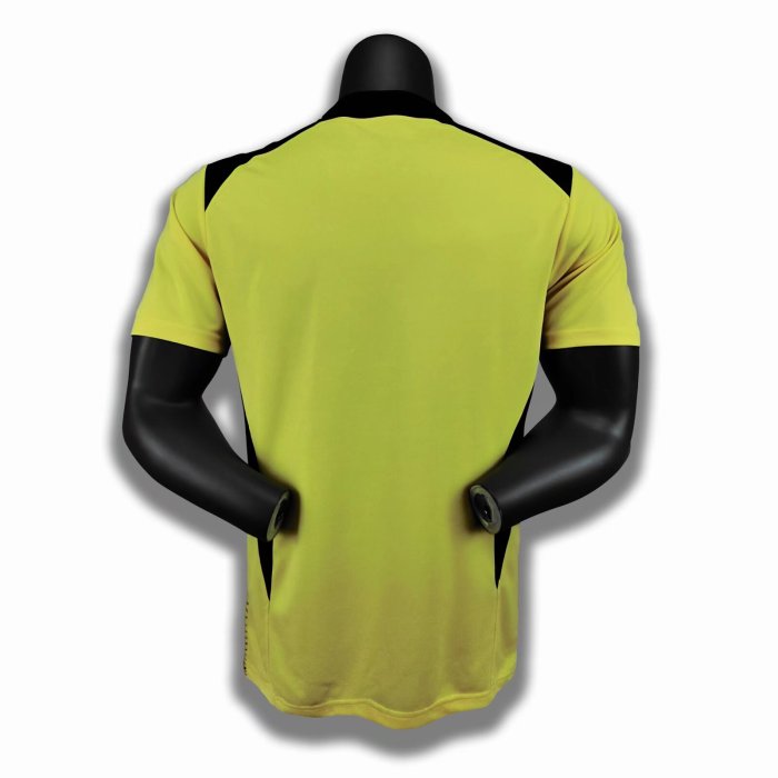 2004-05 Liverpool Yellow