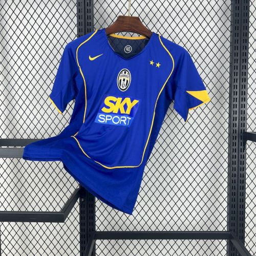 Juventus 2004_05 Away Retro Jersey