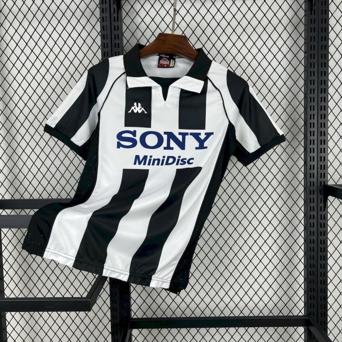Juventus 1997_99 Home Retro Jersey