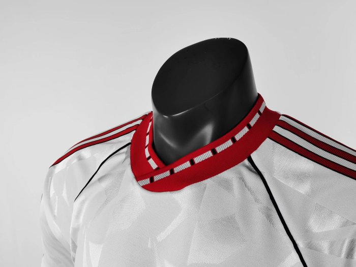 Manchester United 1991  away shirt