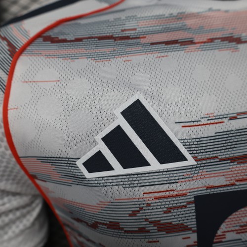 Player Version 25-26  Bayern Jersey Away White Trikots