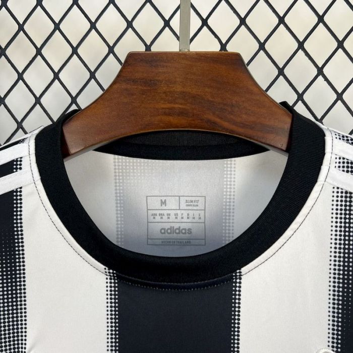 25-26 Newcastle Home Soccer Jersey
