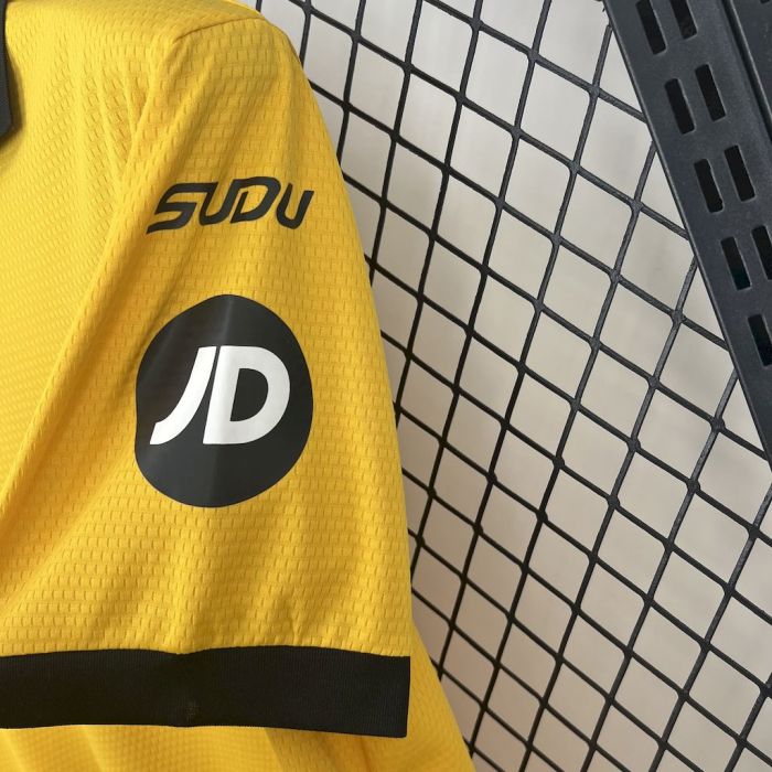 25-26 Wolves Home Football Shirt