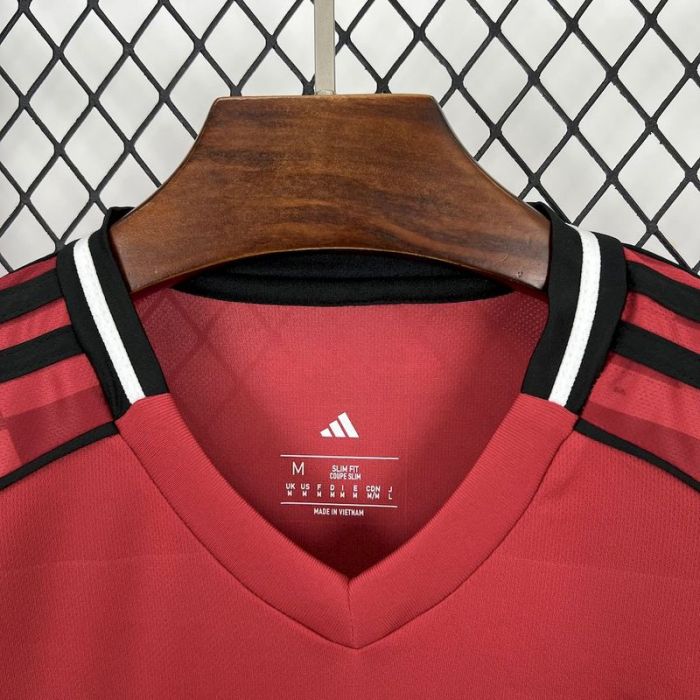 25-26 Manchester United Football Kit