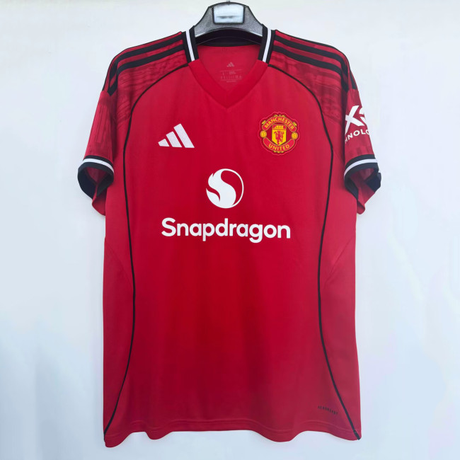25-26 Manchester United Football Kit