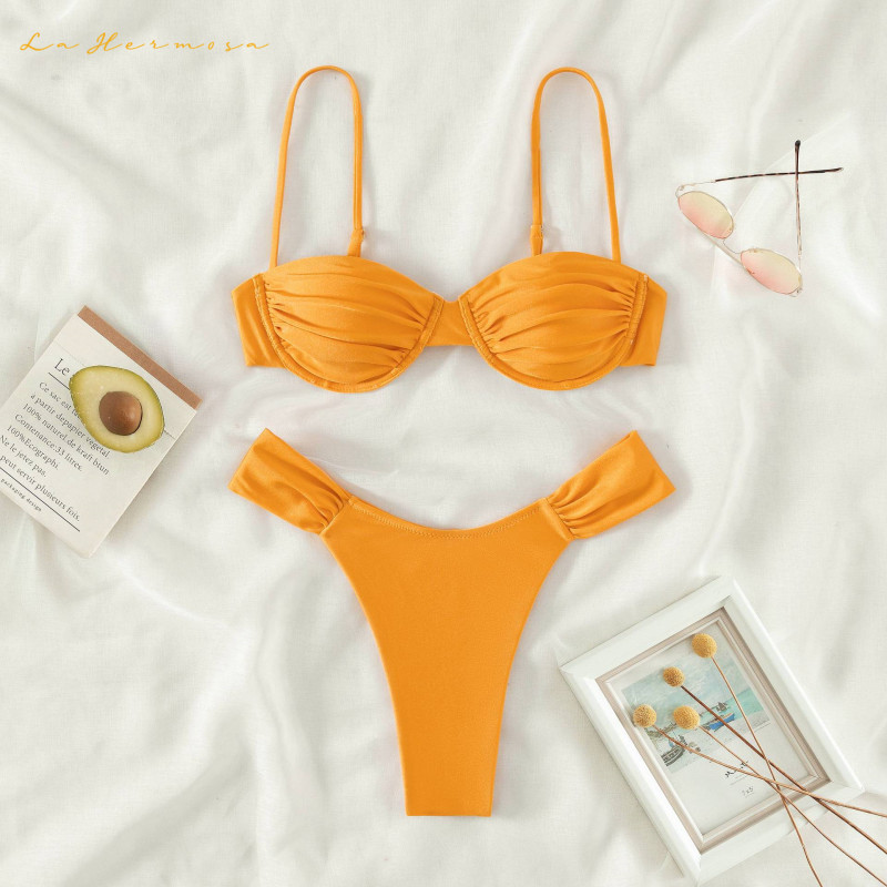 Sexy ladies two piece bikini swimwear Summer fashion bathing suit beach suit Resort by the sea swimsuit qj1525
