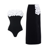 Black and White Contrast Plunging One-Piece Swimsuit Simple Three-Dimensional Flower-DecoratedSwimsuit