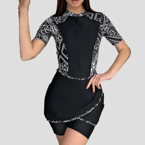 Black and White Patterned Short-Sleeved One-Piece Swimsuit Fashionable and Trendy Short-Sleeved Backless Surfing Swimsuit