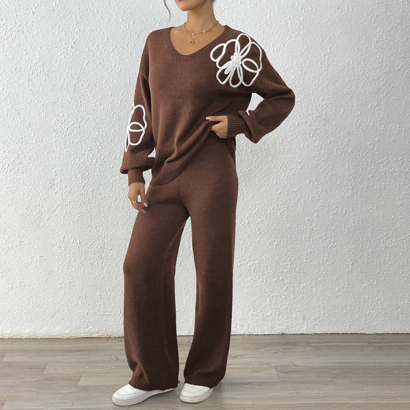 Floral embroidery silk ribbon embroidered sweater set V-neck sweater with straight pants two-piece set loose and casual sweater
