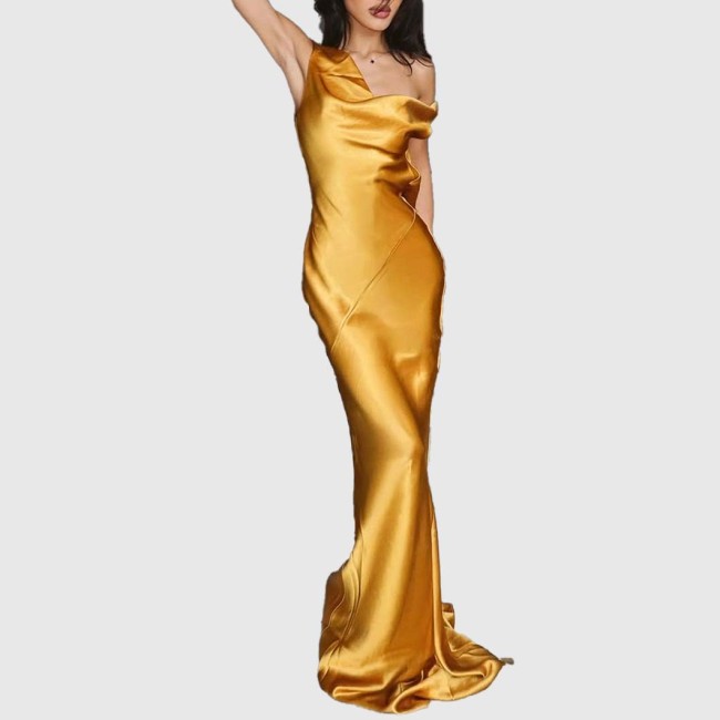 Sexy backless evening dress fitted and hip-hugging sleeveless dress elegant and sophisticated long dress