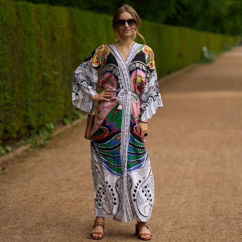 Fashionable loose beach cover-ups sun-protective printed cover-ups long beach vacation cover-ups