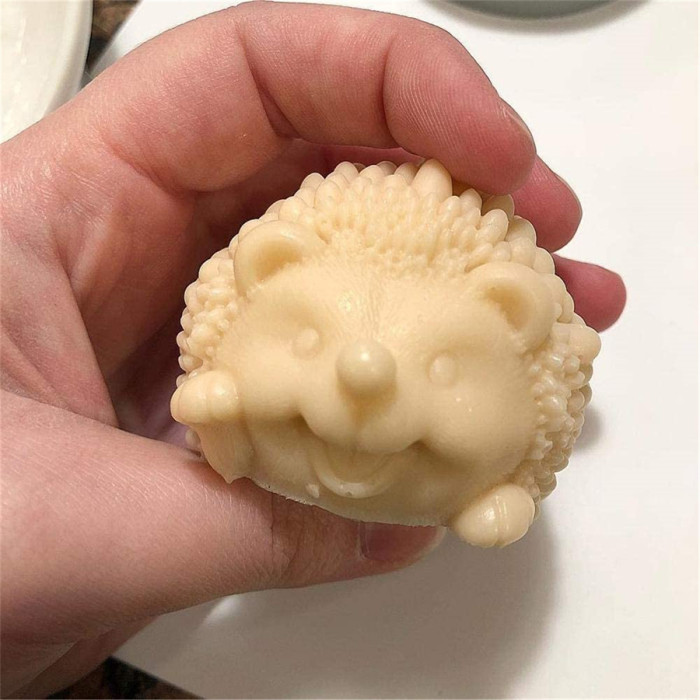 3D Cute Hedgehog Soap Mold Craft Art Silicone Soap Mold DIY Handmade Candle Mold Chocolate Plaster of Paris Mould