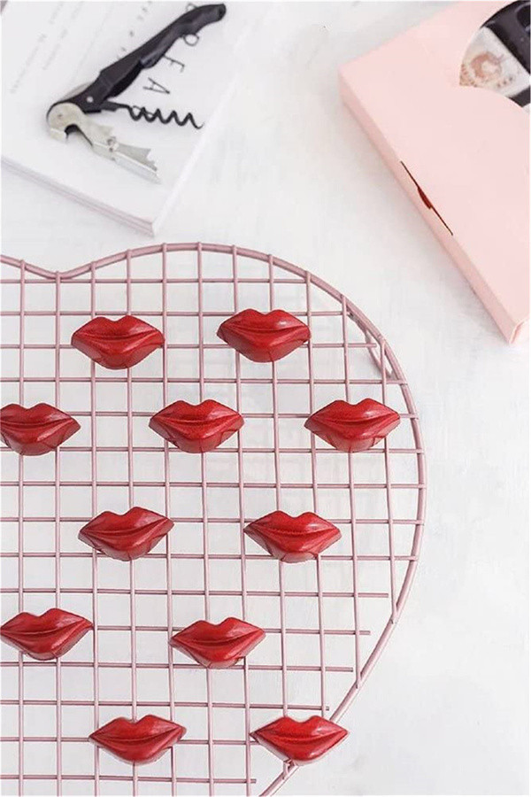 3D Lips Cake Topper Decoration Silicone Mold, Creative DIY Baking Bakeware Tray for Romantic or Birthday Party, Chocolate Candy Jelly Fondant Gum, Ice Cube Cream Mousse, Candle Soap Clay Artwork