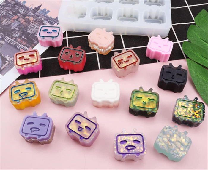 1pcs TV Silicone Mold Resin Pendant Mould DIY UV Epoxy Resin for Jewelry Making Mirror Matte Key Chain Pendant Decoration Molds
