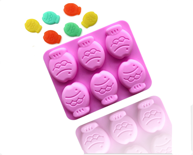 Fish Shaped Silicone Molds for Chocolate Candy Gummy Fondant Gelatin Jello Jelly Baking Cake Soap Polymer Clay Crayons Wax Melt Plaster Ice Cube Tray (Random Color)