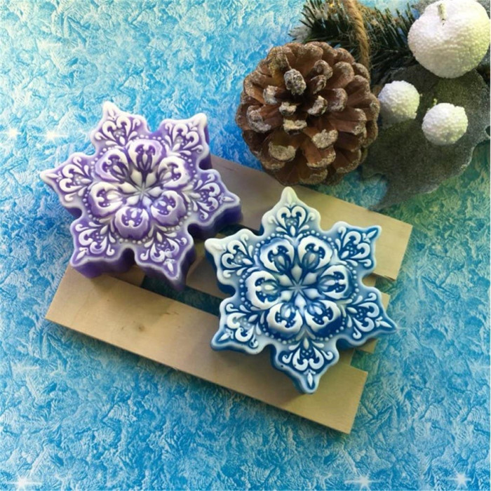 3D Snowflake Shaped Silicone Molds for Soap Chocolate Candy Wax Melts Resin Oreo Candle Lollipop Ice Cube Jello Cake Decorating Sugar Craft Molds (Random color)