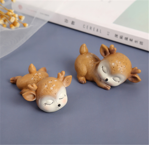 3D Sika Deer Silicone Mold,Candle Soap Making Mold Cute Animal Fondant Cake Mold Clay Cement Decoration Tools(Random Mold Color)