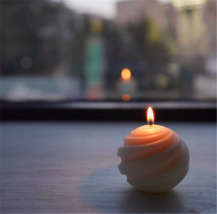 Spiral Ball Shape Silicone Candle Mold Simplicity Modern Geometry Soap Wax Resin Molds DIY Candles Handmade Mould, Hand Crafts for Home Wedding Dinner Party Decoration